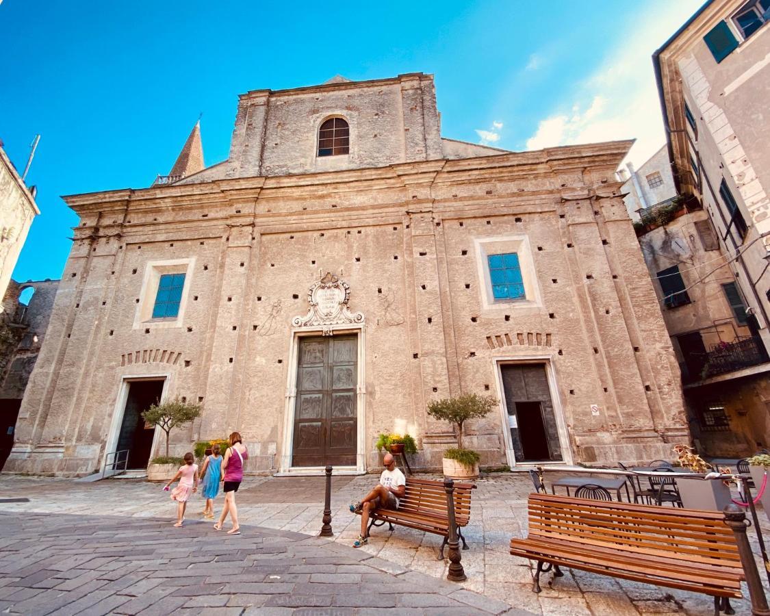 Vivi La Mia Liguria - Casa D'Arte E Vacanze - Big Apartment With Free Parking Finale Ligure Luaran gambar
